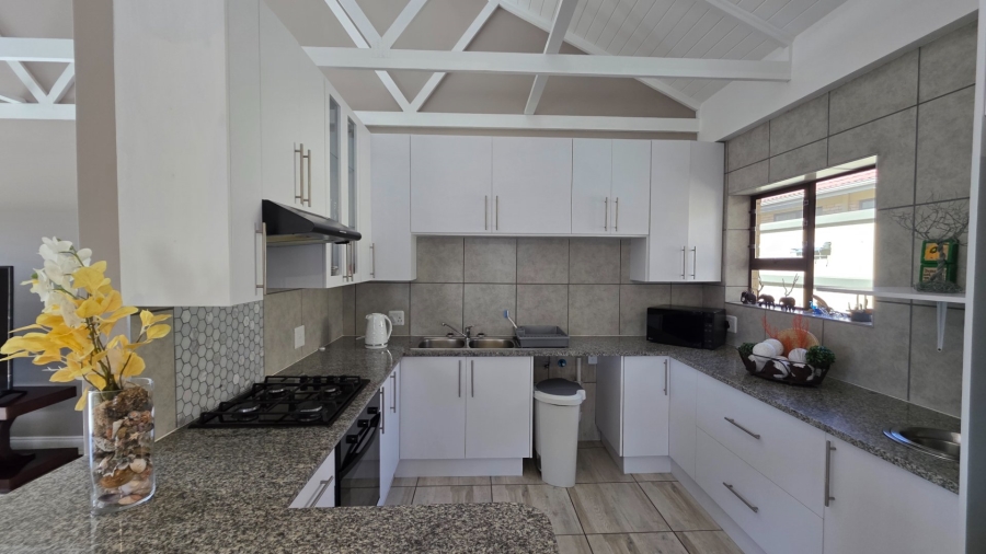 2 Bedroom Property for Sale in Seemeeu Park Western Cape